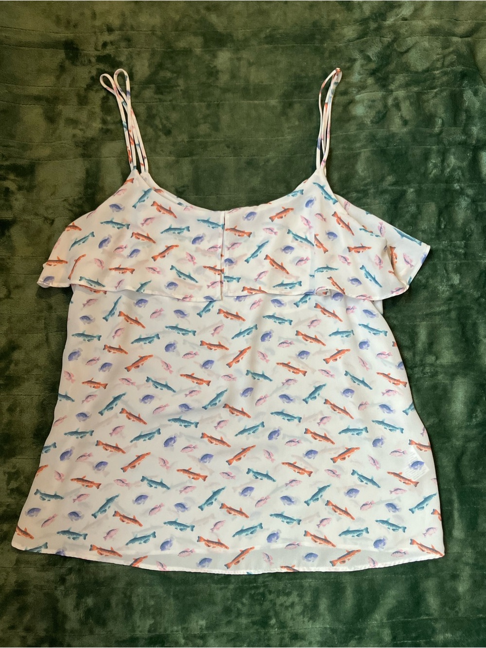 Reitmans White Multicolor Fish Ruffle Cami